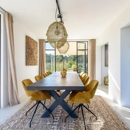 Close To The Sea With Private Pool And Bbq בית נופש מארבלה
